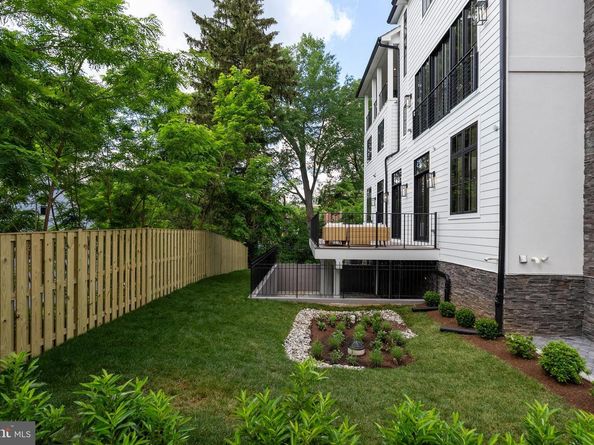 5024 Dana Place NW, Washington DC 20016