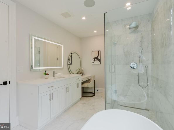 5024 Dana Place NW, Washington DC 20016