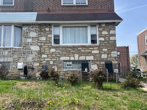 8130 Farnsworth Street, Philadelphia PA 19152