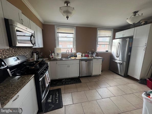 8130 Farnsworth Street, Philadelphia PA 19152