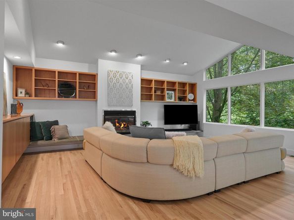 10517 Sunlit Road, Oakton VA 22124
