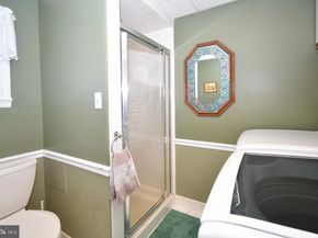 8 Summer Lane, Levittown PA 19055