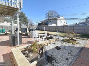 8 Summer Lane, Levittown PA 19055