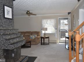 8 Summer Lane, Levittown PA 19055