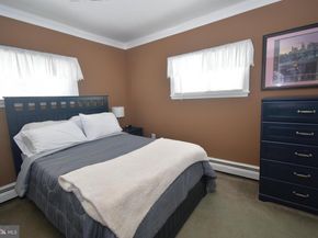 8 Summer Lane, Levittown PA 19055