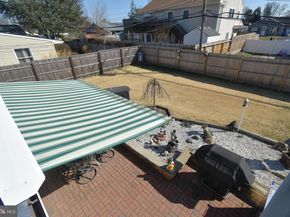 8 Summer Lane, Levittown PA 19055