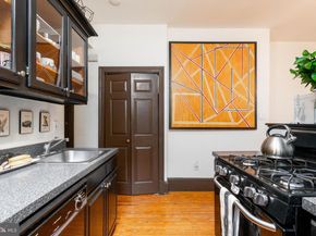 239 Race Street A, Philadelphia PA 19106