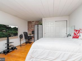 239 Race Street A, Philadelphia PA 19106