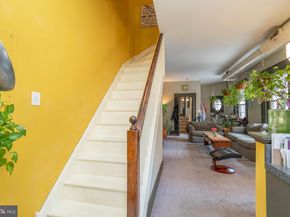 239 Race Street A, Philadelphia PA 19106