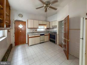 6144 Catharine Street, Philadelphia PA 19143