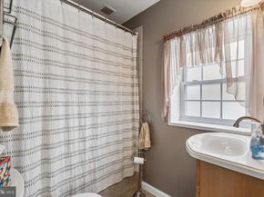 908 Roberts Avenue, Drexel Hill PA 19026