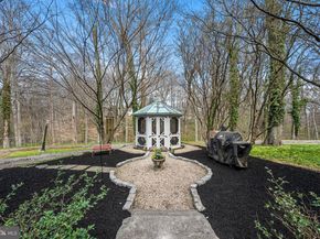 1018 Beech Rd, Wallingford PA 19086