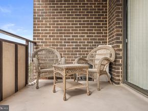 250 S Reynolds Street 1003, Alexandria VA 22304