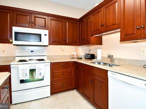 1250 S Washington Street 816, Alexandria VA 22314