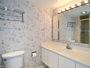 1250 S Washington Street 816, Alexandria VA 22314