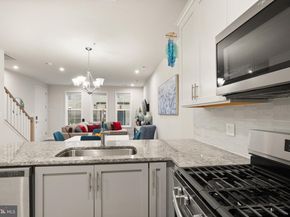 7461 Backett Wood Terrace 1213, Mclean VA 22102