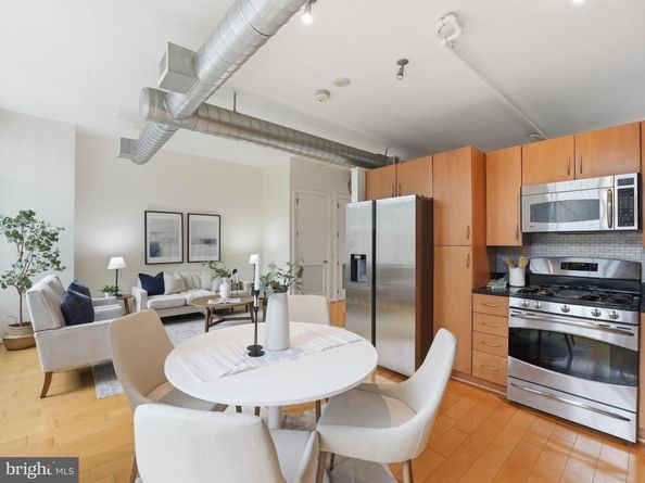 811 4TH Street NW 402, Washington DC 20001