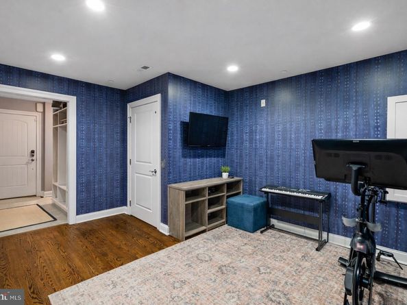 219 E Montgomery Avenue 6, Ardmore PA 19003