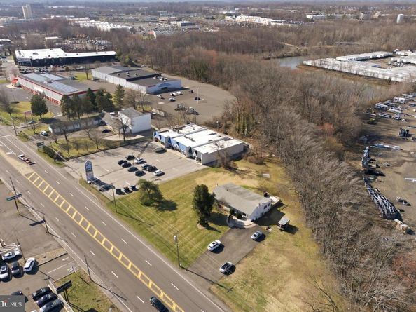 211 Lincoln Highway, Fairless Hills PA 19030