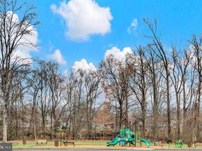 6 Unity Turn, Levittown PA 19056