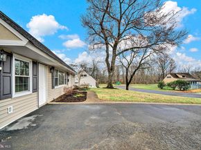 6 Unity Turn, Levittown PA 19056