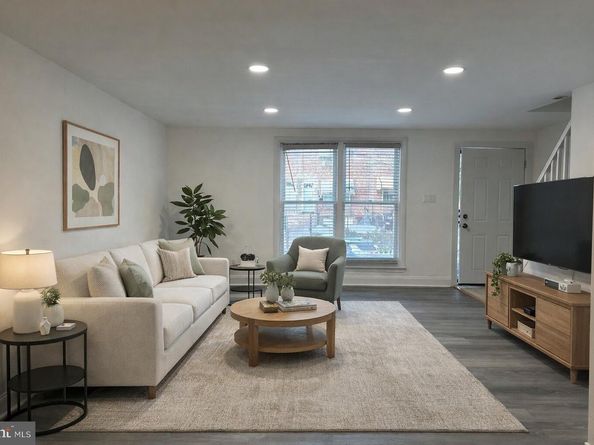 632 E Carver Street, Philadelphia PA 19120