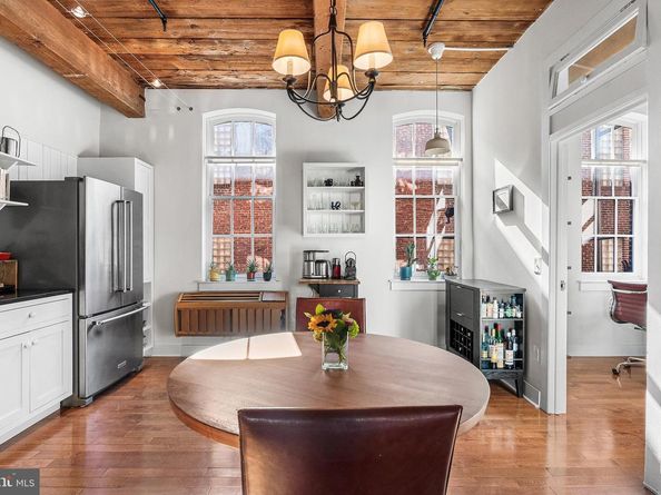 205 Cuthbert Street 201, Philadelphia PA 19106