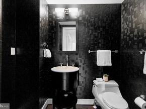 1111 19TH Street N 1707, Arlington VA 22209