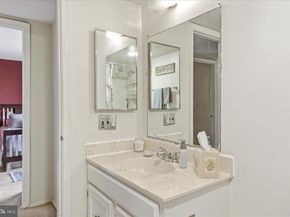 7600 Tremayne Place 301, Mclean VA 22102