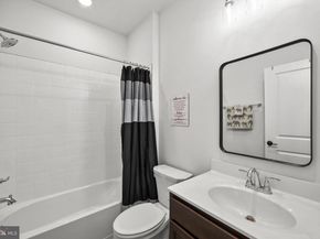 4966 Lachlan Mews, Alexandria VA 22304