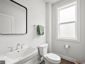 4966 Lachlan Mews, Alexandria VA 22304