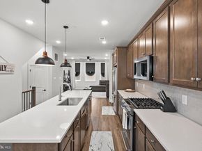 4966 Lachlan Mews, Alexandria VA 22304