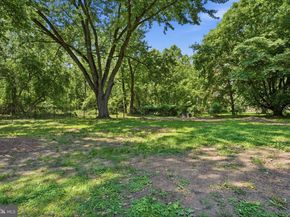 621 River Road, Yardley PA 19067