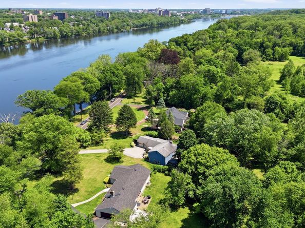 621 River Road, Yardley PA 19067