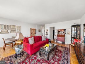 200 Locust Street 29HN, Philadelphia PA 19106