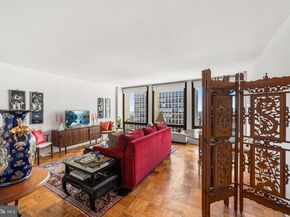 200 Locust Street 29HN, Philadelphia PA 19106