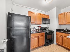 200 Locust Street 29HN, Philadelphia PA 19106