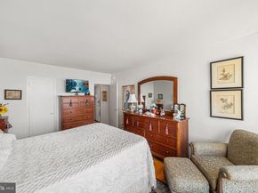 200 Locust Street 29HN, Philadelphia PA 19106