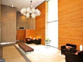 200 Locust Street 29HN, Philadelphia PA 19106