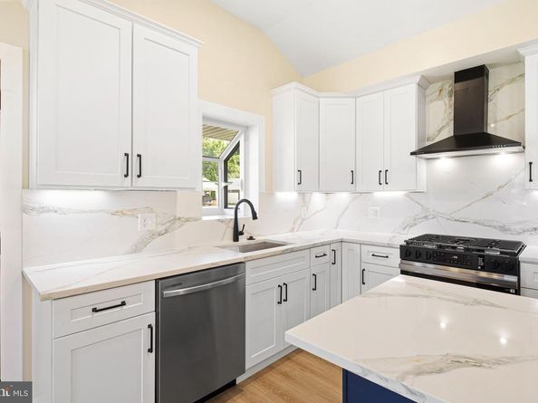 818 Chesterton Road, Fairless Hills PA 19030