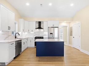 818 Chesterton Road, Fairless Hills PA 19030