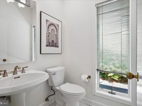 9100 Aldershot Drive, Bethesda MD 20817