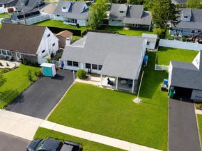 31 Micahill Road, Levittown PA 19056