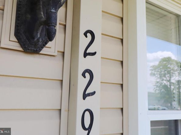 229 Suffolk Road, Fairless Hills PA 19030