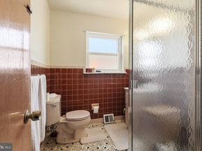2127 Hoffnagle Street, Philadelphia PA 19152