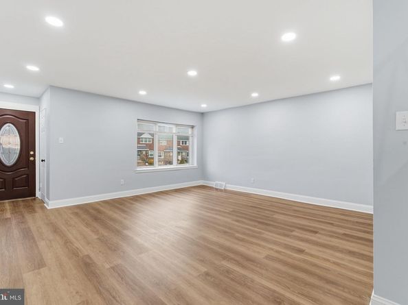 3728 W Country Club Road, Philadelphia PA 19131