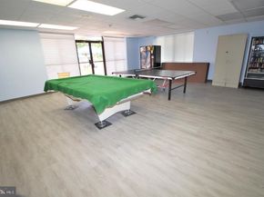 62204 Delaire Landing Road 204, Philadelphia PA 19114