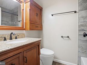 62204 Delaire Landing Road 204, Philadelphia PA 19114