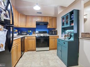 62204 Delaire Landing Road 204, Philadelphia PA 19114