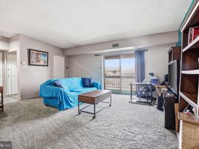 62204 Delaire Landing Road 204, Philadelphia PA 19114